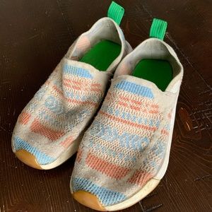 Sanuks colorful sandals